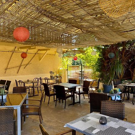 Auberge Du Relais D Auniac Hotel Bar Restaurant Piscine Anglars-Nozac Exteriör bild