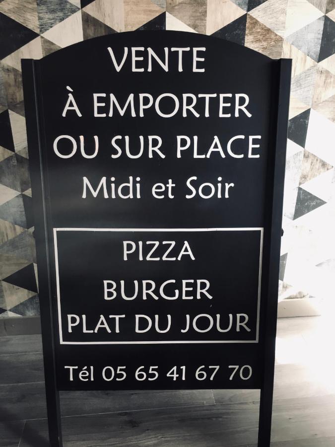 Auberge Du Relais D Auniac Hotel Bar Restaurant Piscine Anglars-Nozac Exteriör bild