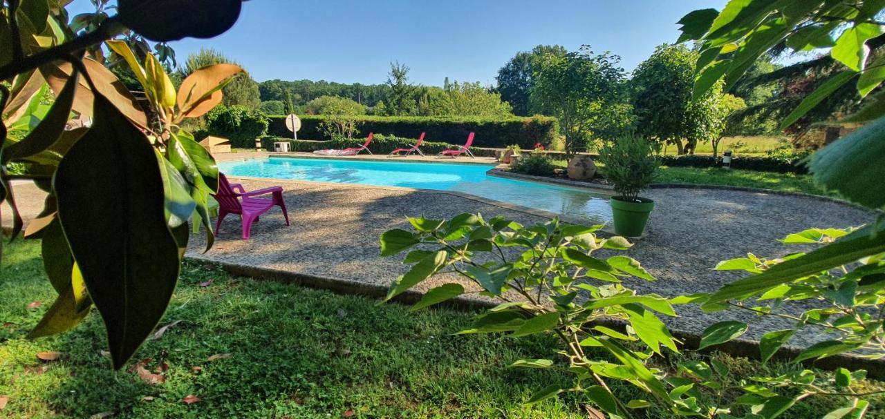 Auberge Du Relais D Auniac Hotel Bar Restaurant Piscine Anglars-Nozac Exteriör bild
