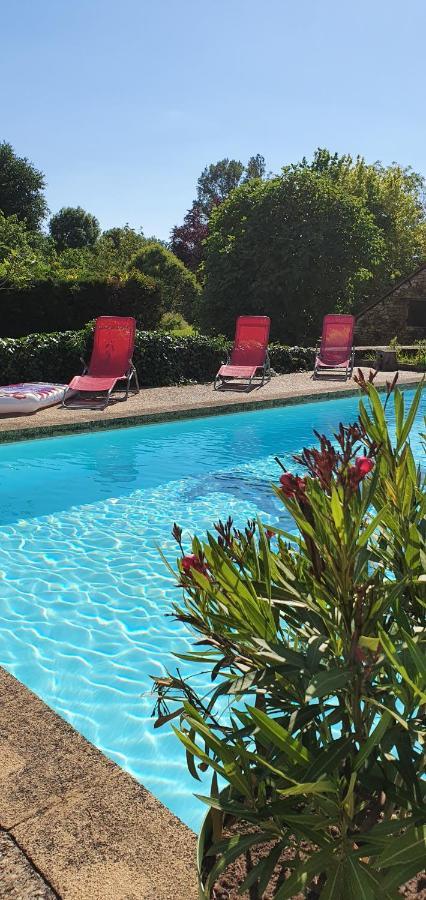 Auberge Du Relais D Auniac Hotel Bar Restaurant Piscine Anglars-Nozac Exteriör bild