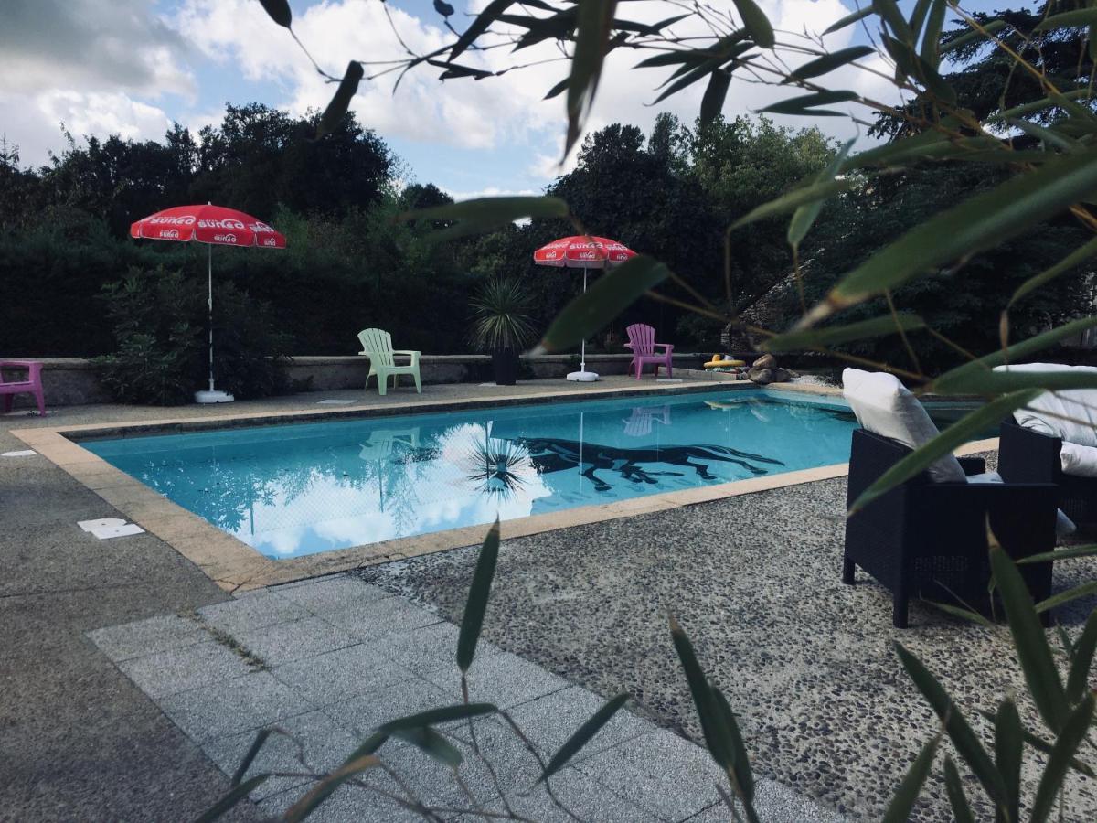 Auberge Du Relais D Auniac Hotel Bar Restaurant Piscine Anglars-Nozac Exteriör bild