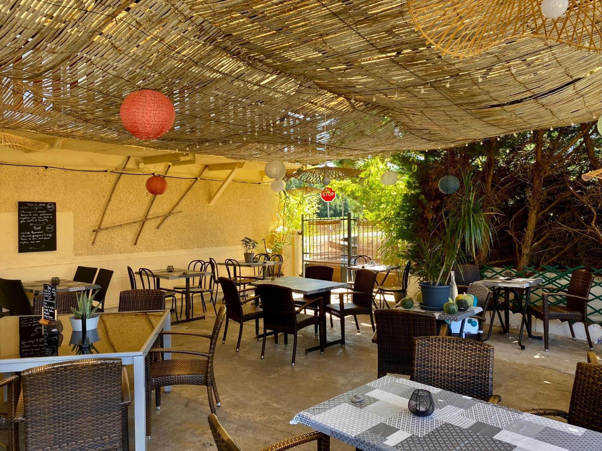 Auberge Du Relais D Auniac Hotel Bar Restaurant Piscine Anglars-Nozac Exteriör bild